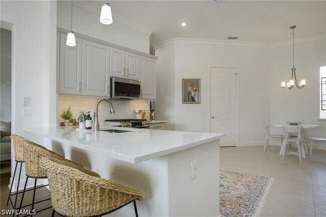 Building Photo - 3093 Aviamar Cir