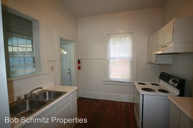 Building Photo - 900 Dacian Ave