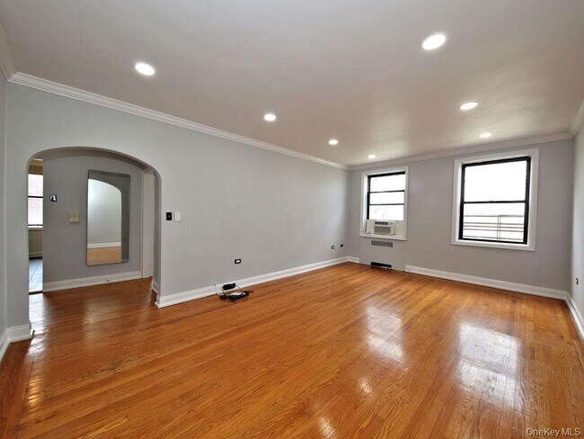 Foto del edificio - 426 Larchmont Acres
