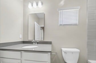 Building Photo - 6334 Starlight Dr