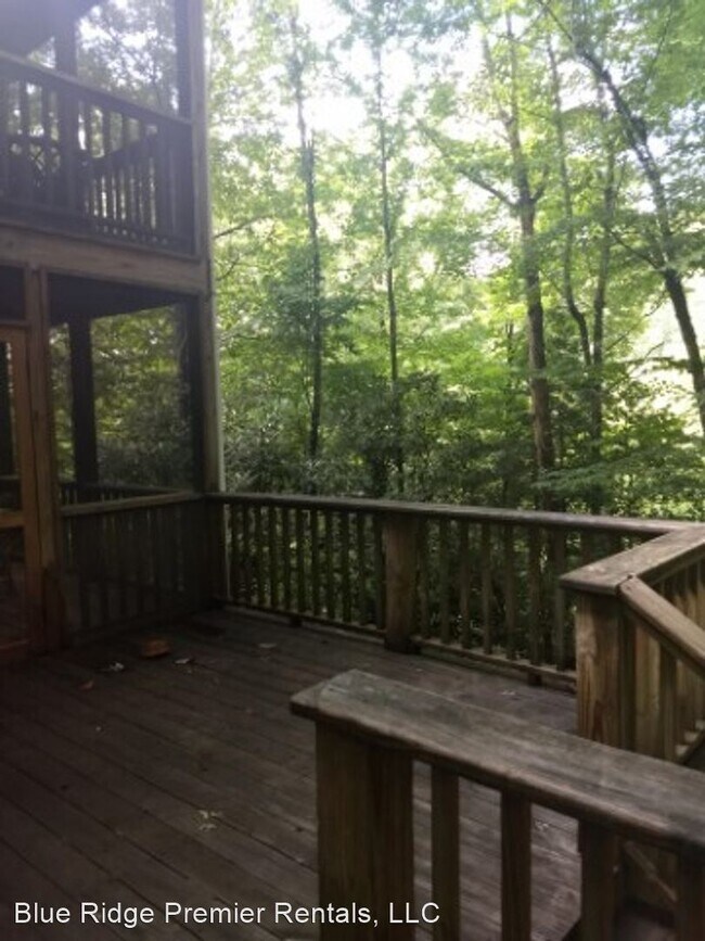 Building Photo - 3 br, 3 bath House - 443 Hemlock Falls Drive