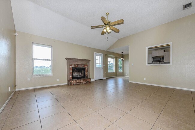 Foto del edificio - 3507 Christie Dr