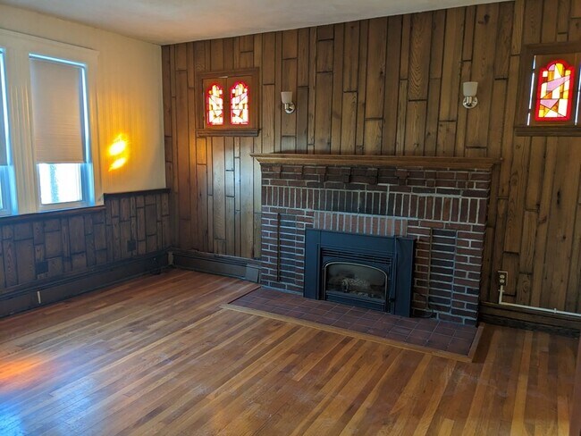 Foto del edificio - 24 Grandview Rd