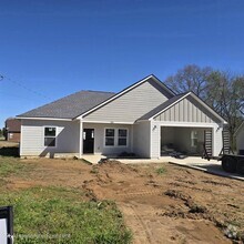 Building Photo - 50 Apple Tree Cove