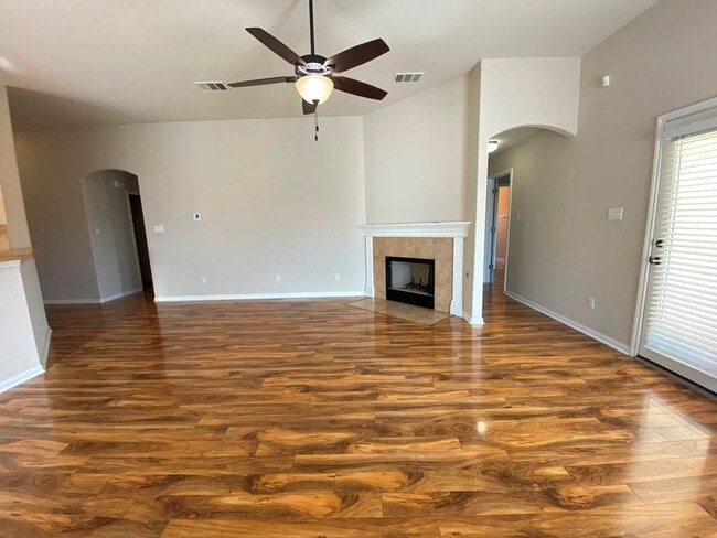 Building Photo - 285 Amber Ash Dr