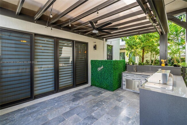 Foto del edificio - 8229 NW 44th St