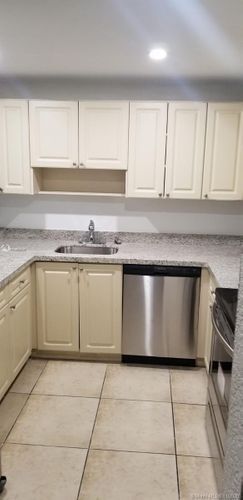 Building Photo - 6950 Miami Gardens Dr
