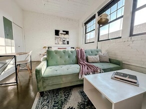 Building Photo - 701 E 2nd St N