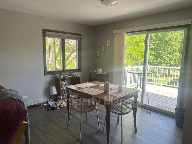 Foto del edificio - 101 Heather Lane