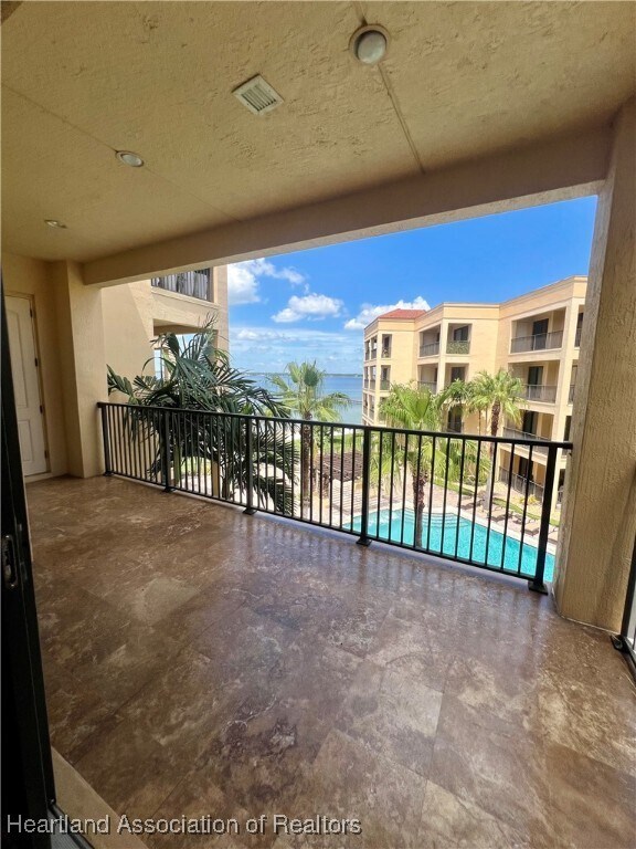 Foto del edificio - 2351 Lakeview Dr