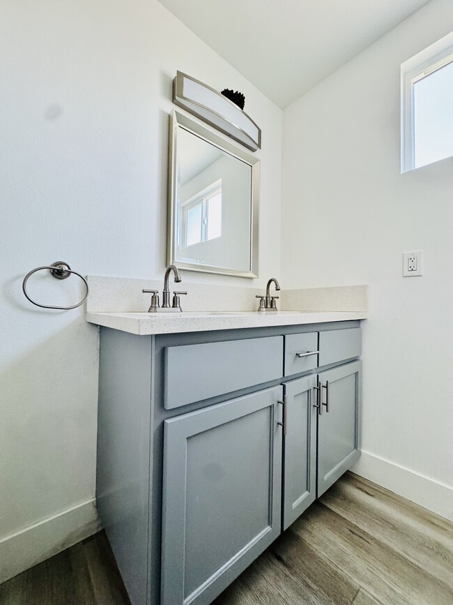 Foto del edificio - 215 E 29th St