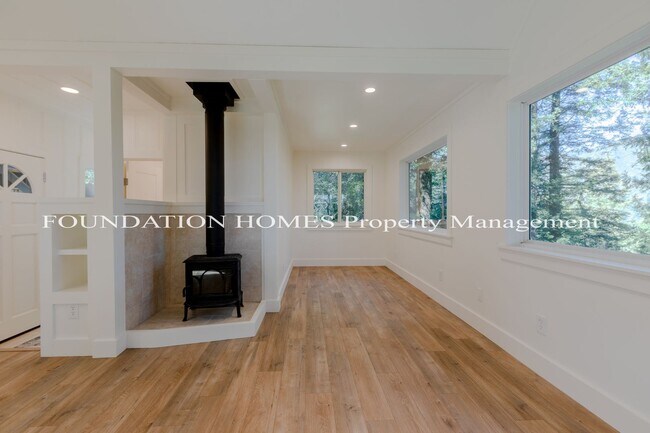 Building Photo - 2 br, 1.5 bath House - 20 Hamilton Ln.
