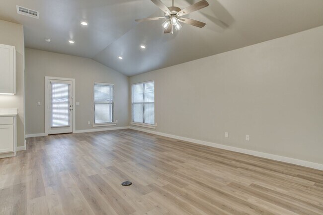 Building Photo - Brand New 4 Bed 2 Bath Home in South Lubbock!