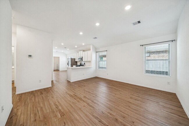 Foto del edificio - 24046 Priano Frst Dr