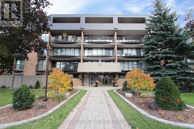 Photo du bâtiment - 337 Simcoe St N