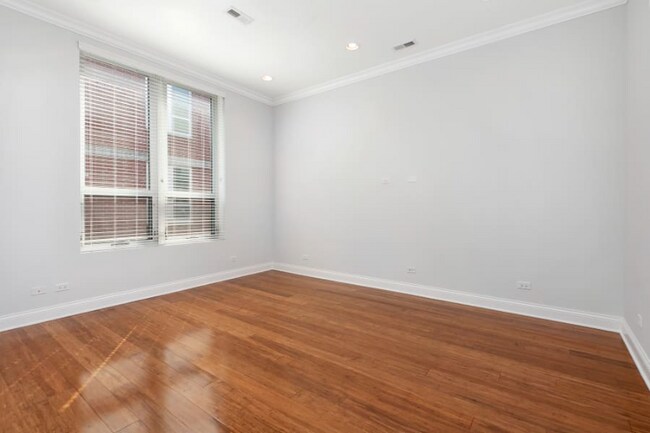 Foto del edificio - 1243 W Jackson Blvd