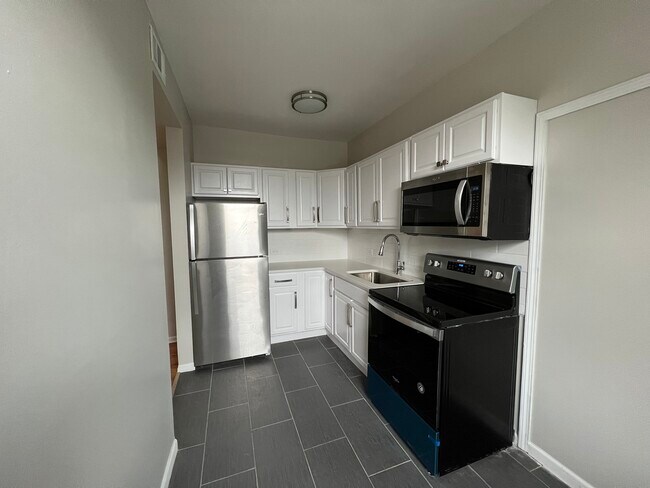 Foto del edificio - 3242 N Pulaski Rd