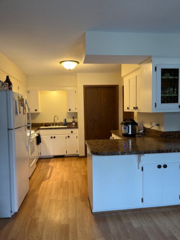 21 Morningside Dr, Saint Paul, MN 55119 Room for Rent in Saint Paul