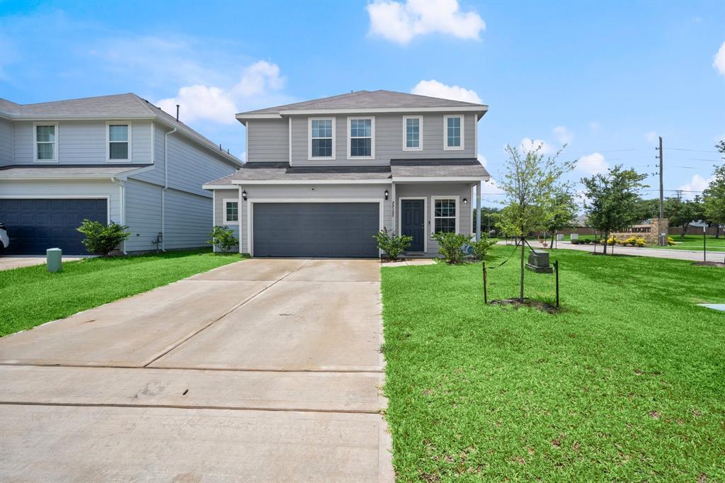 Foto principal - 22127 Regal Heights Dr