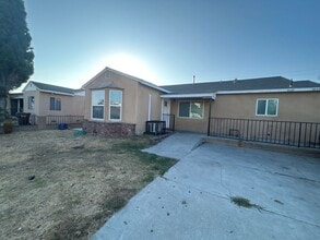 Building Photo - 3133-3135 La Madera Ave
