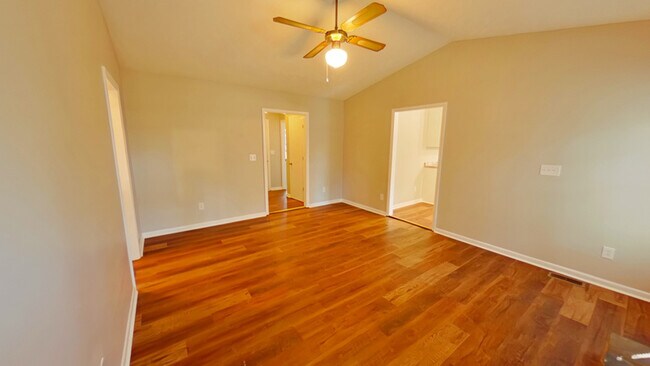 Building Photo - 928 Winterberry Dr