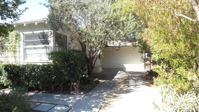 Foto del edificio - Old Towne Orange Single-Story 2BR, 1BA w/ ...