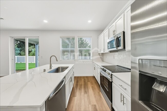 Building Photo - 8023 Verona Lp SW