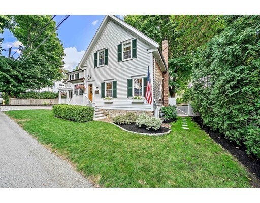 Building Photo - 11 Elm Ct