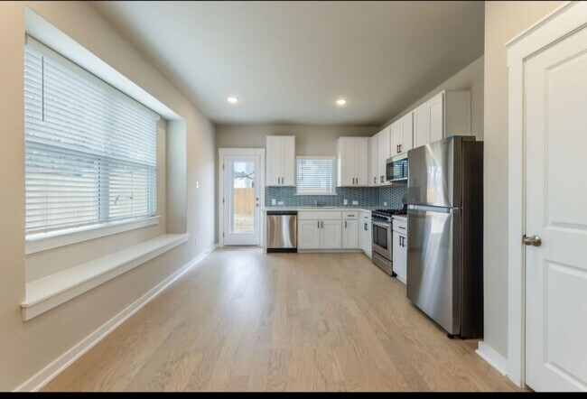 Foto del edificio - 1527 Fenton Hill Dr