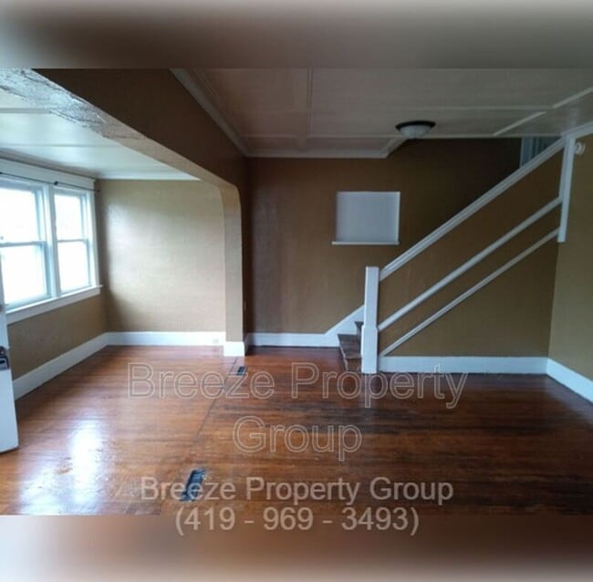 Building Photo - 2145 Dorr St