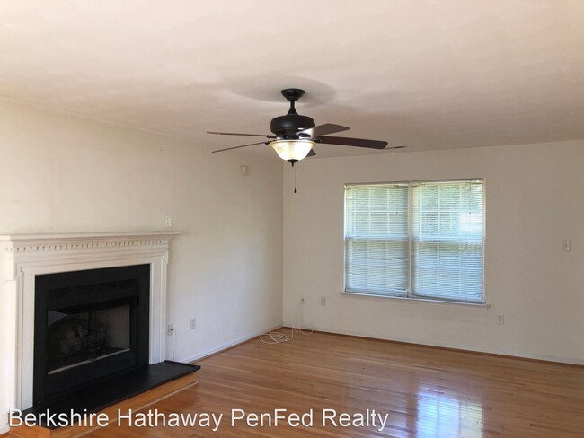 Building Photo - 3 br, 2.5 bath House - 13524 Laketree Drive