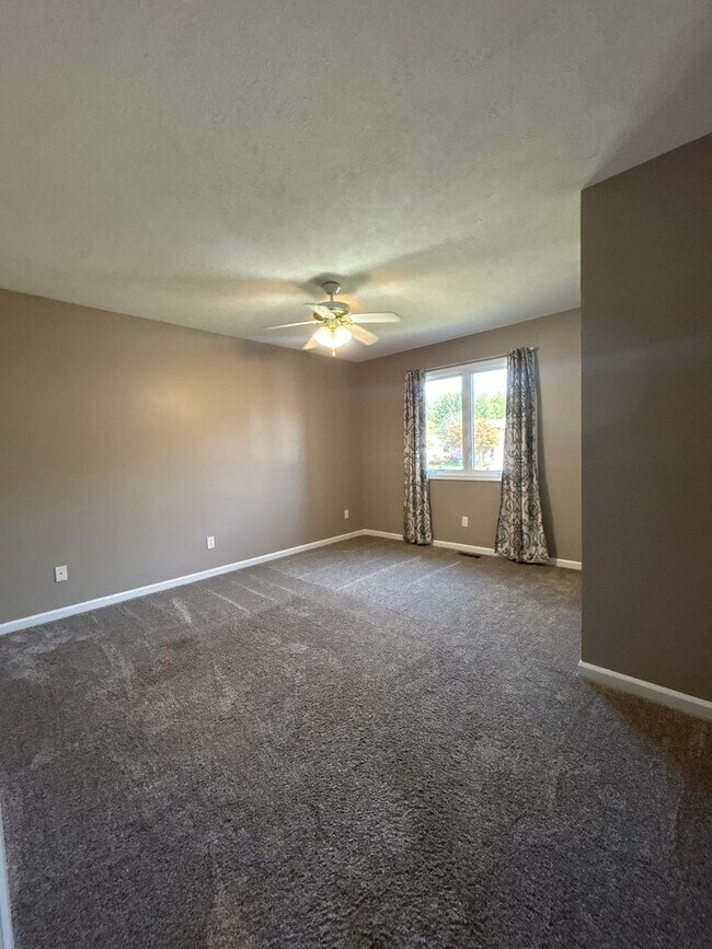 Foto del edificio - 2 Bedroom 2 Bath Condo Available Now!