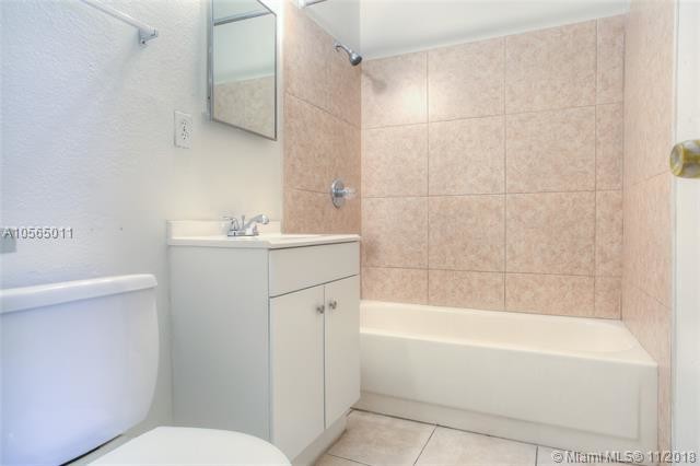 Foto del edificio - 6004 SW 68th St