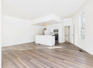 Building Photo - 65 E Penn St