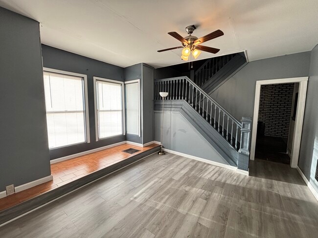 Foto del edificio - 1934 Butterfield Ave