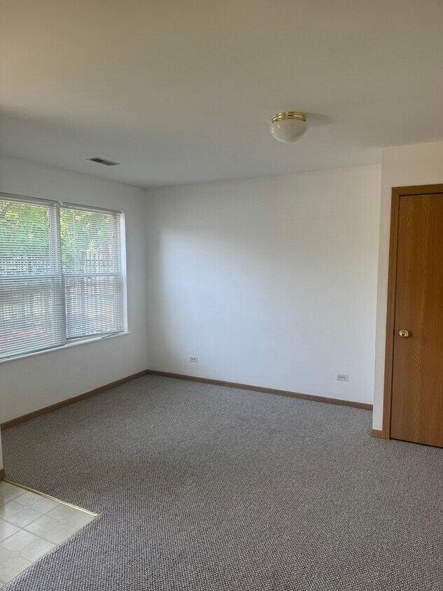 Foto principal - 4125 S Vincennes Ave