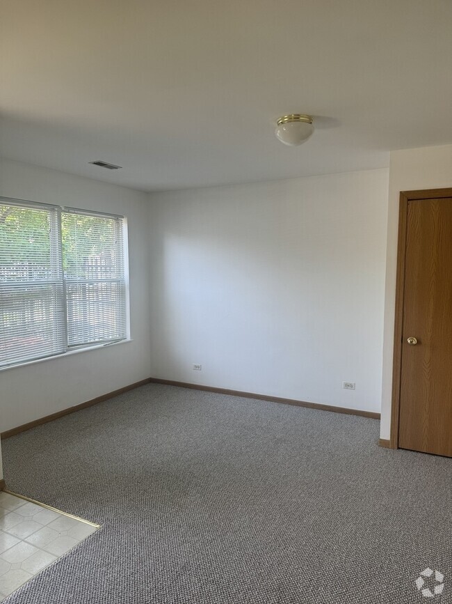 Building Photo - 4125 S Vincennes Ave