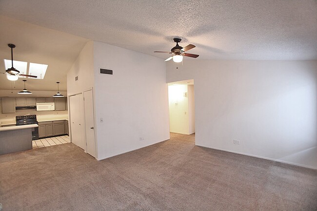 Building Photo - **1/2 OFF FIRST MONTH'S RENT**
