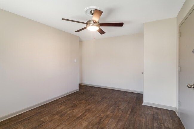 Building Photo - North Park Apartments
