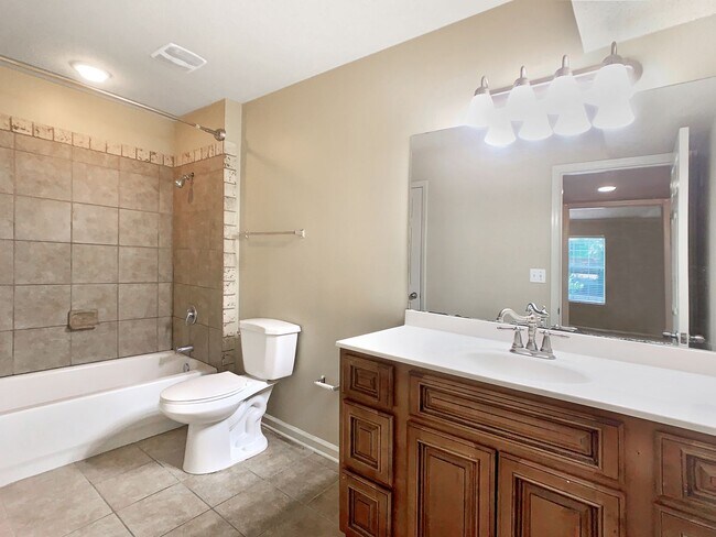 Building Photo - Available August 4, 2024!!! 1 Bed, 1 Bath ...