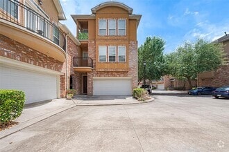 Building Photo - 24 Versante Ct
