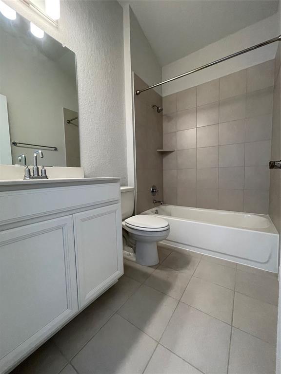 Building Photo - 128 Birkshire Dr