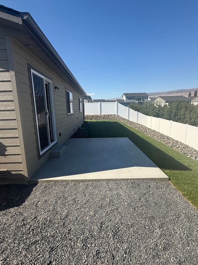 Building Photo - New Construction 3 bed, 2 bath!