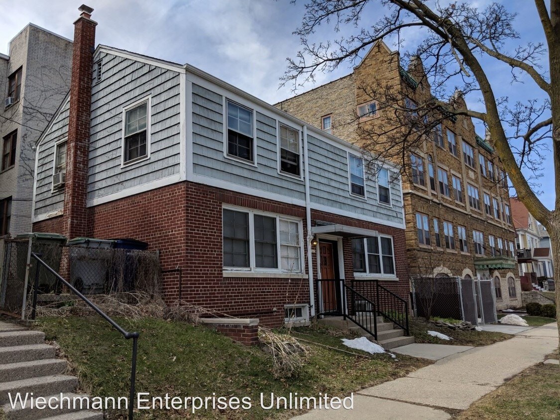 Primary Photo - 1615 N Franklin Pl