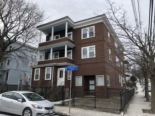 Building Photo - 158 Jaques St