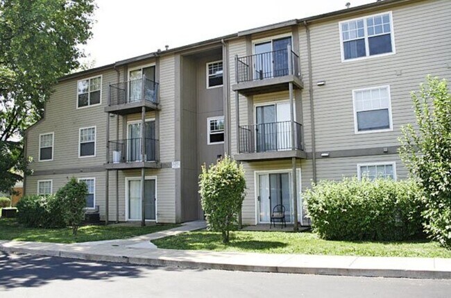 Building Photo - 900 Westgate Ave
