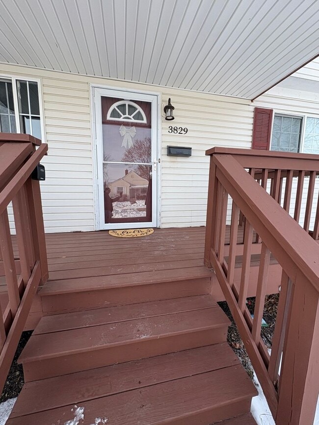 Building Photo - Charming 3-Bedroom Home in the Heart of Berkley