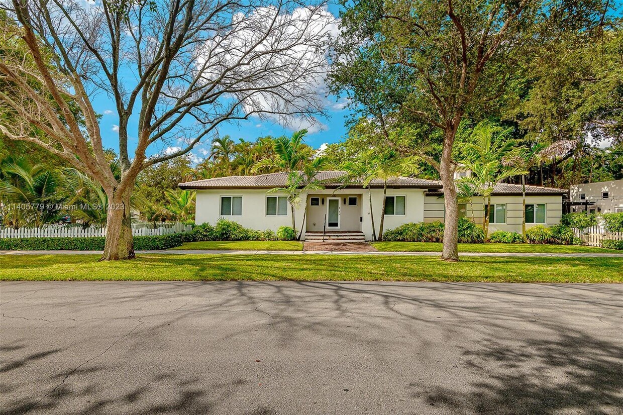 500 Palmetto Dr, Miami Springs, FL 33166 House Rental in Miami