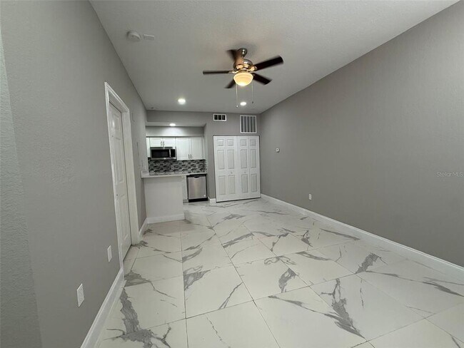 Foto del edificio - 9258 Lake Chase Island Way