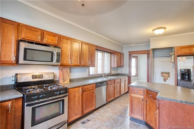 Foto del edificio - 226 Ledgeside Ave